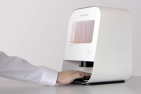 最新の自動毛細血管スコープSC-20は約4秒で36項目を解析できる