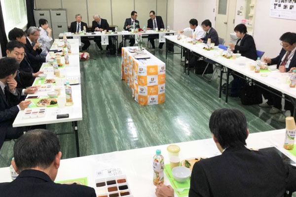 2018年11月に関係者を集めて行われた試食会