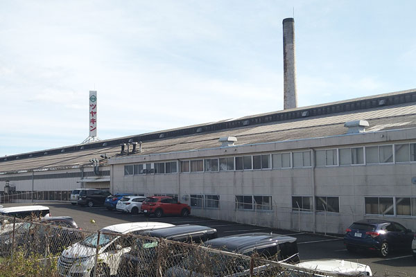 岐阜県大垣市にある艶金の本社