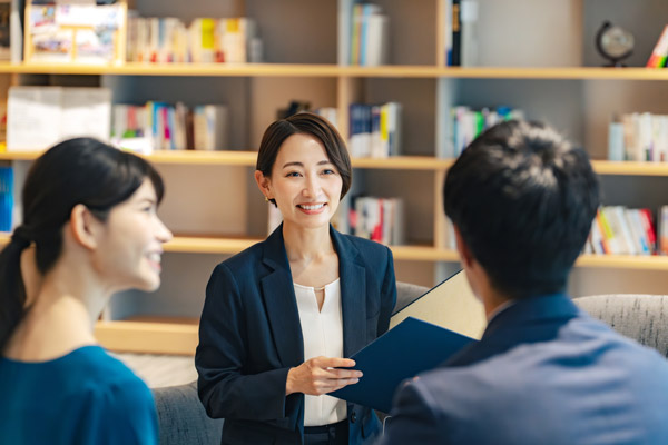 旅行会社（代理店等を含む）のイメージ02